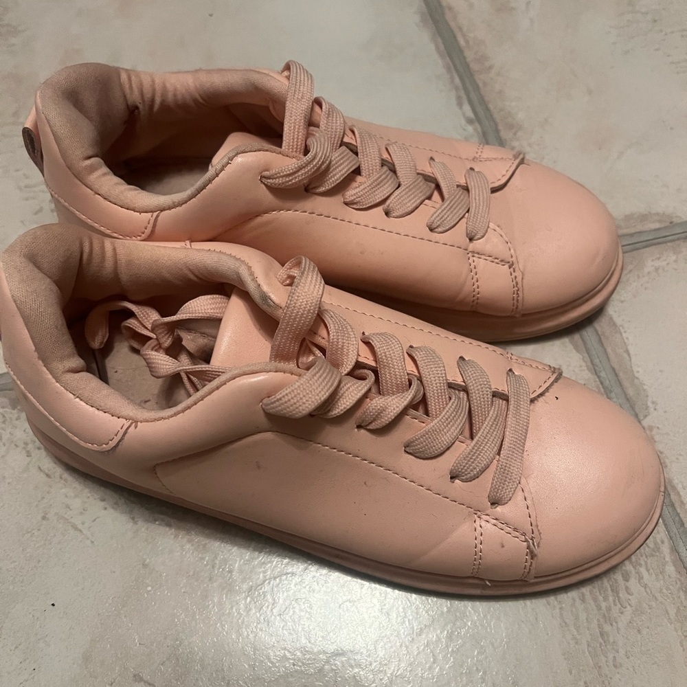 Pink shoes